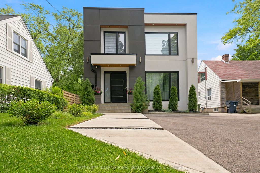 20 Uno Drive, Toronto W07