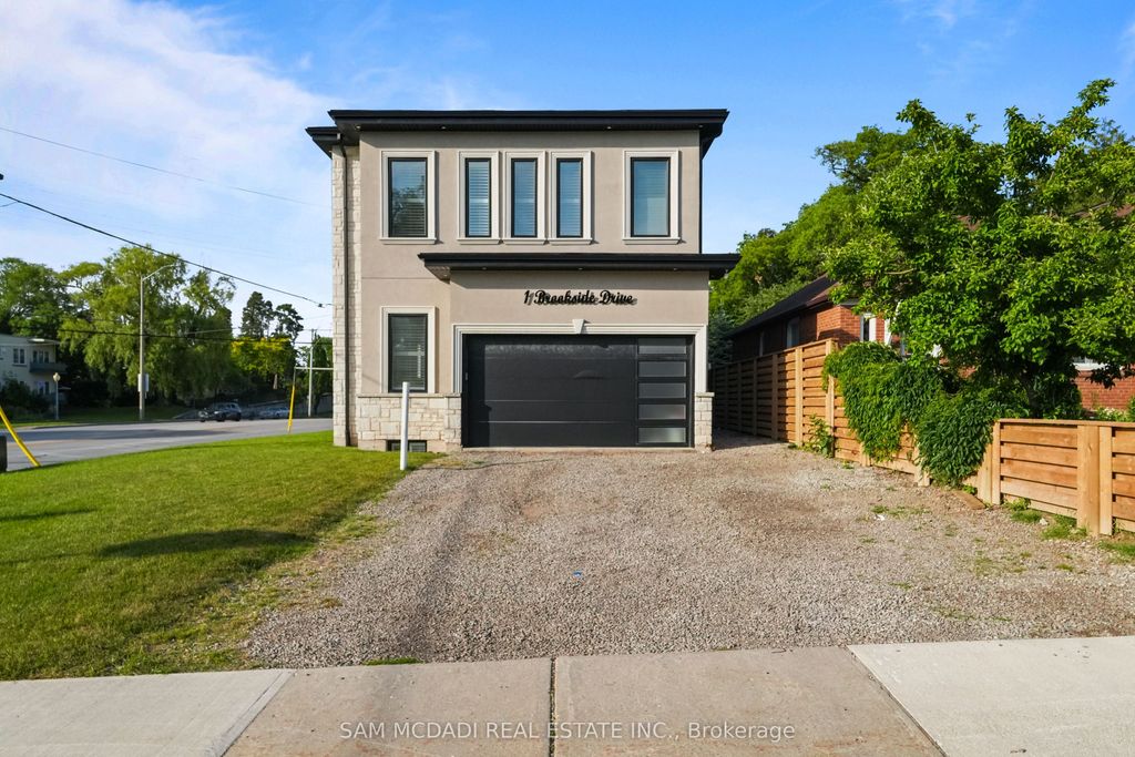 1 Brookside Drive, Mississauga
