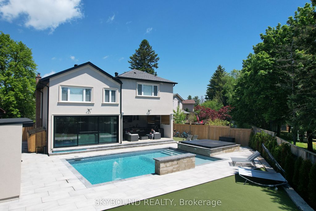 2711 Spruce Needle Court, Mississauga