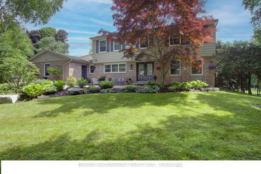 996 Cresthampton Lane, Mississauga