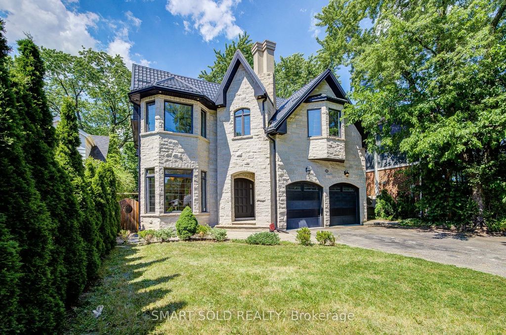 201 Burnhamthorpe Road, Toronto W08