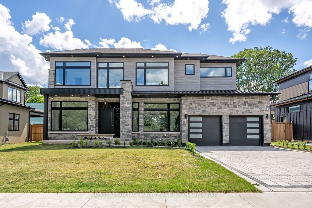 310 Tuck Drive, Burlington
