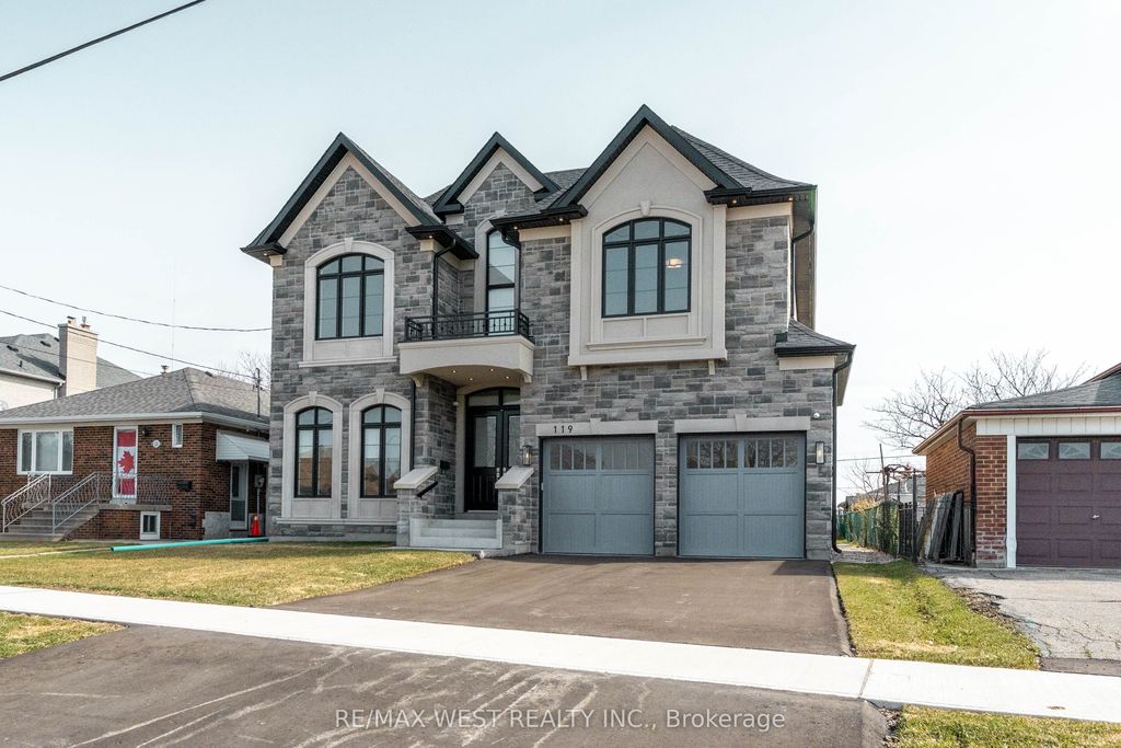 119 Jay Street, Toronto W04