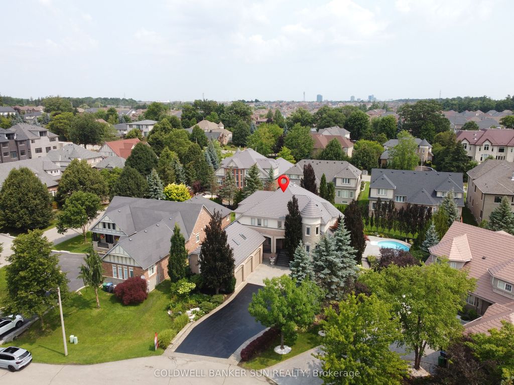 10 Pride Court, Brampton