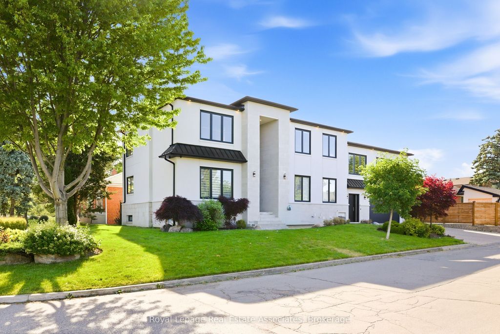 14 Joyce Parkway, Toronto W04