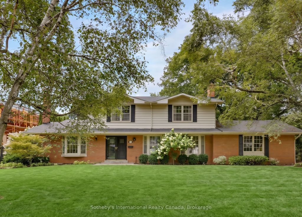 174 Claxton Drive, Oakville