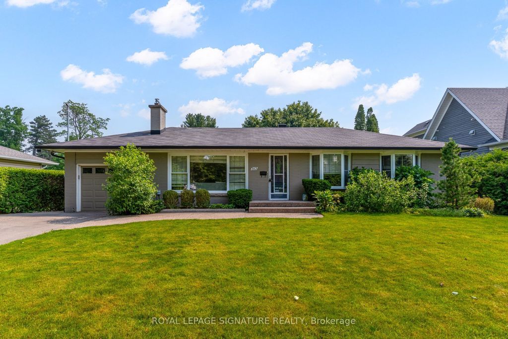 383 Maplehurst Avenue, Oakville
