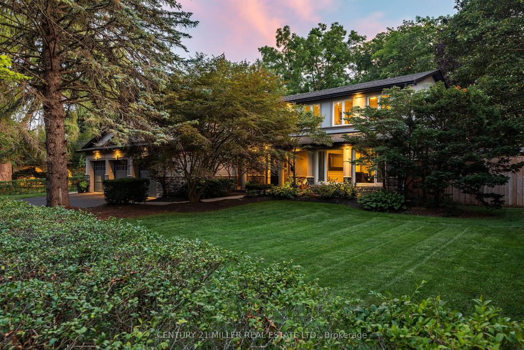 240 Colchester Drive, Oakville