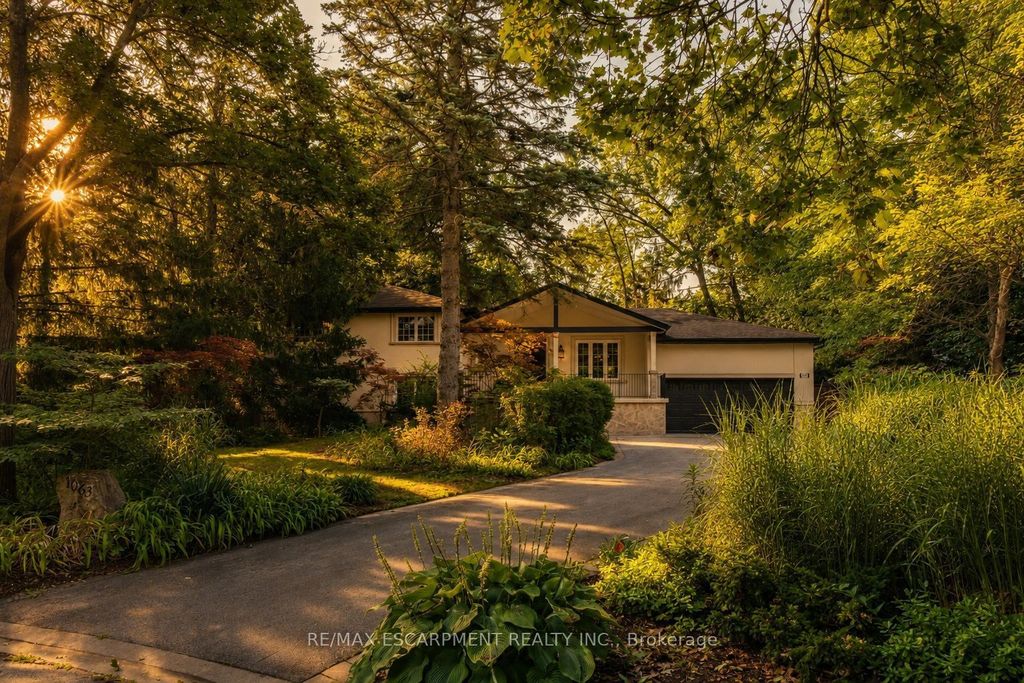 1063 Greenoaks Drive, Mississauga