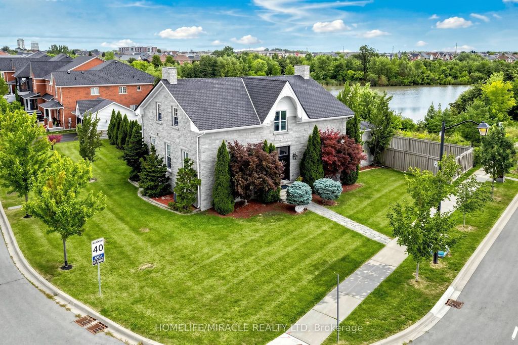 477 Savoline Boulevard, Milton