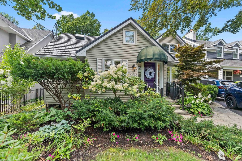 380 Watson Avenue, Oakville