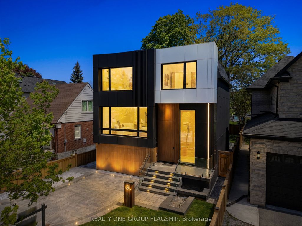 7 Bentley Drive, Toronto W07