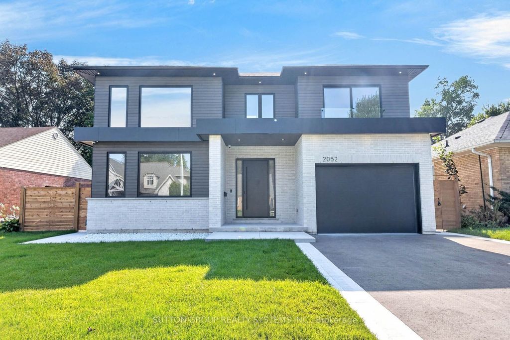 2052 Redan Drive, Mississauga