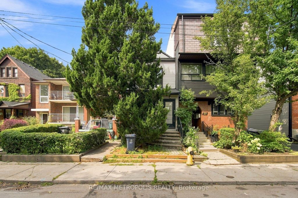 24 Marion Street, Toronto W01