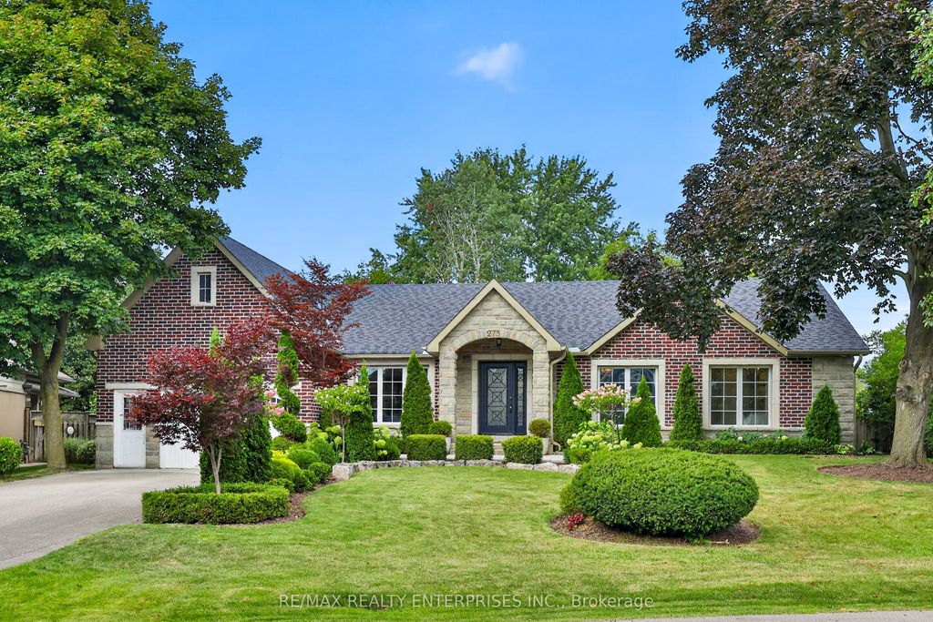 273 Savoy Crescent, Oakville