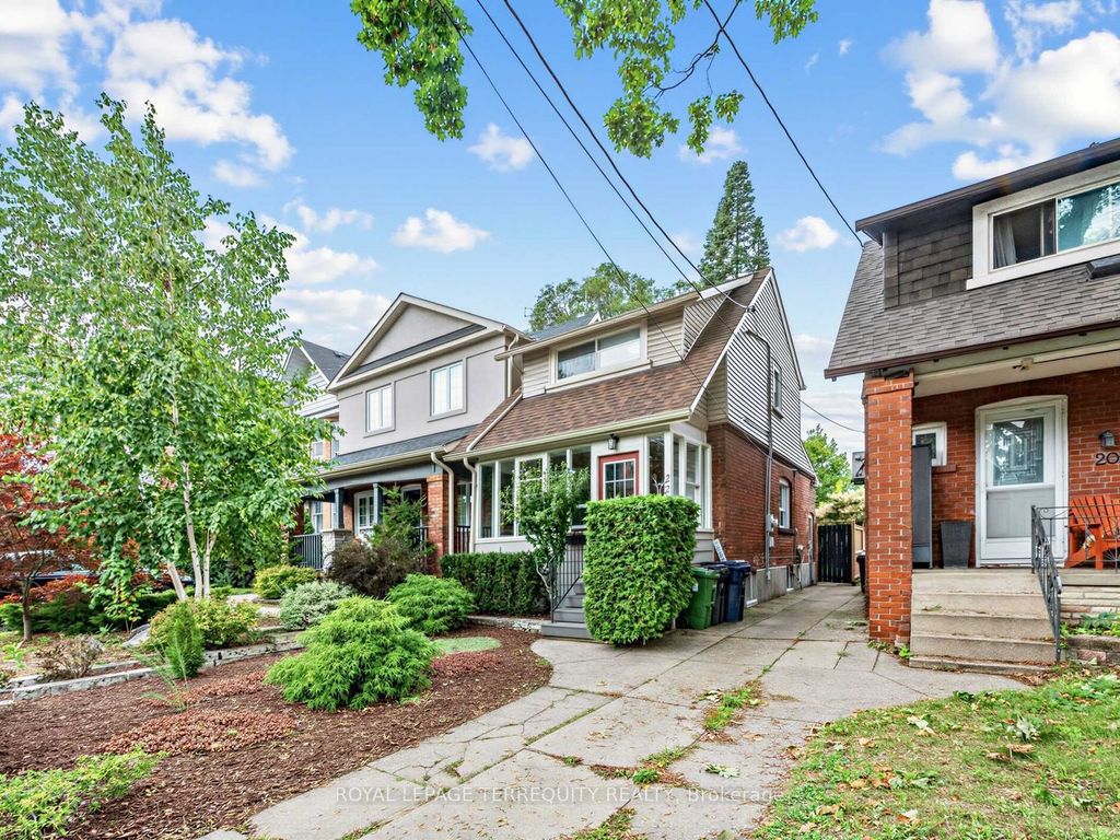 22 Montye Avenue, Toronto W02