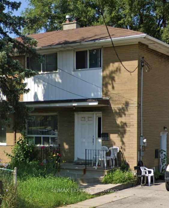 3012 Keele Street, Toronto W05