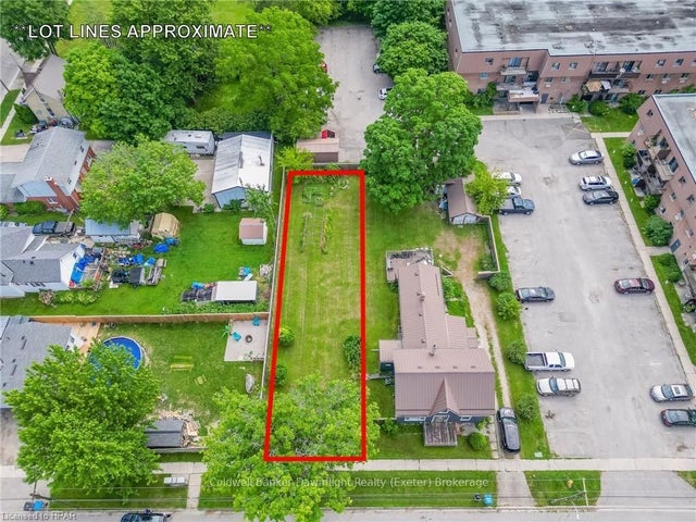 296 Carling Street, South Huron