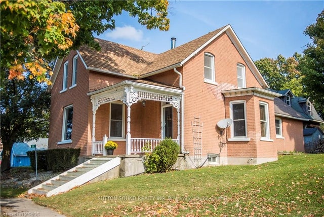 8 Elizabeth Drive, South Bruce Peninsula
