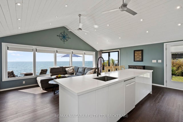 10959 Lakeshore Road, Wainfleet