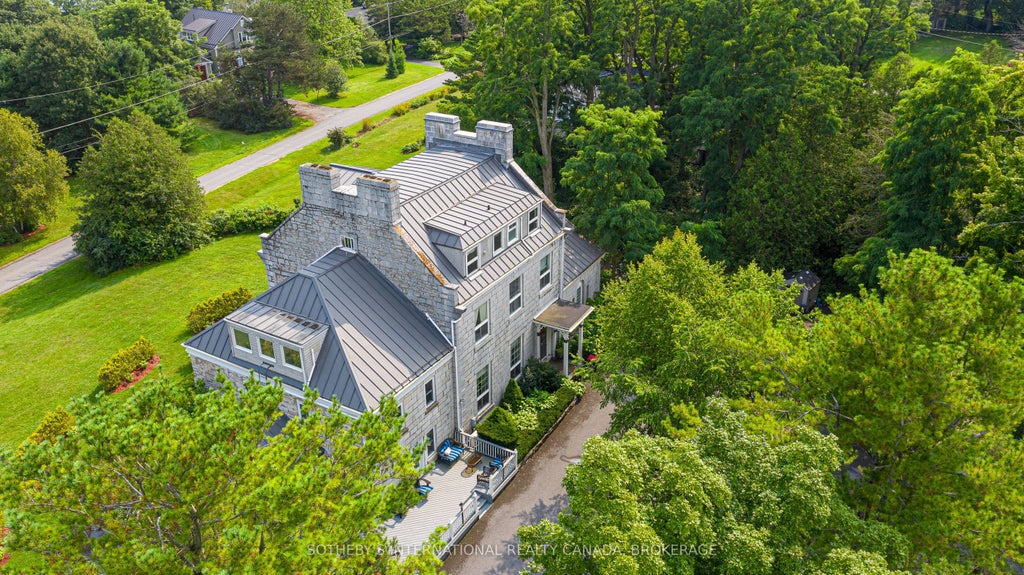 8 Starr Place, Kingston