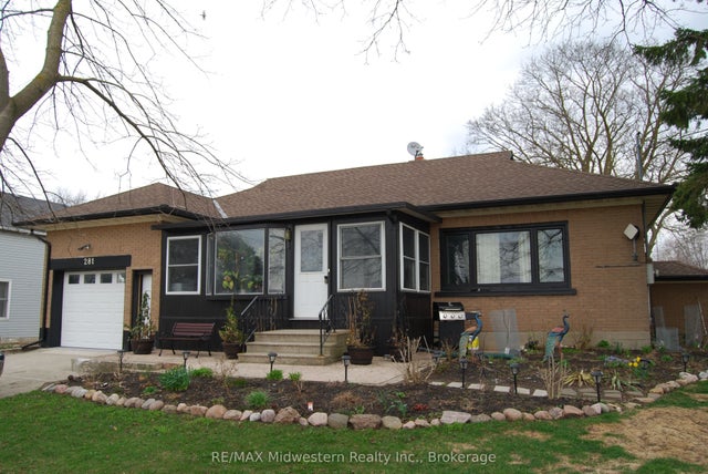 281 Elora Street S, Minto