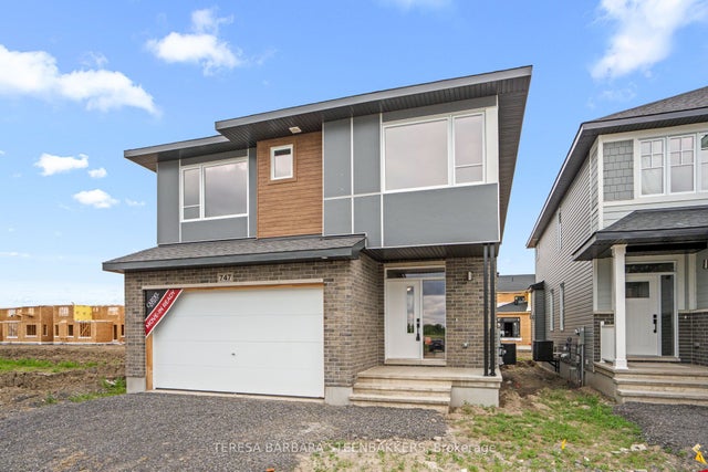 747 Kenny Gordon Avenue W, Blossom Park - Airport and Area
