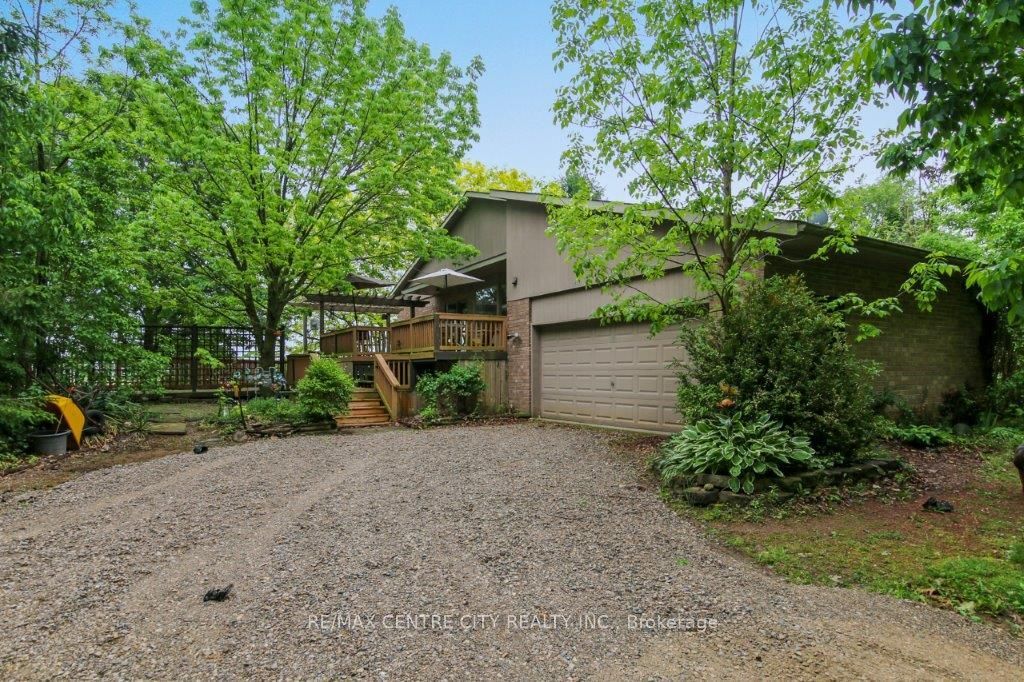 34639 Third Line, Southwold