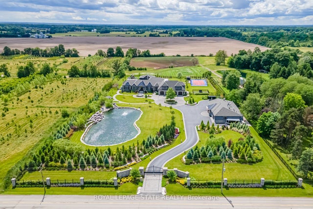 1272 Fiddlers Green Road, Hamilton