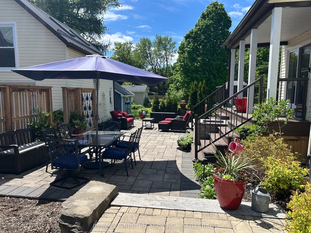 21 Centre Street, Prince Edward County