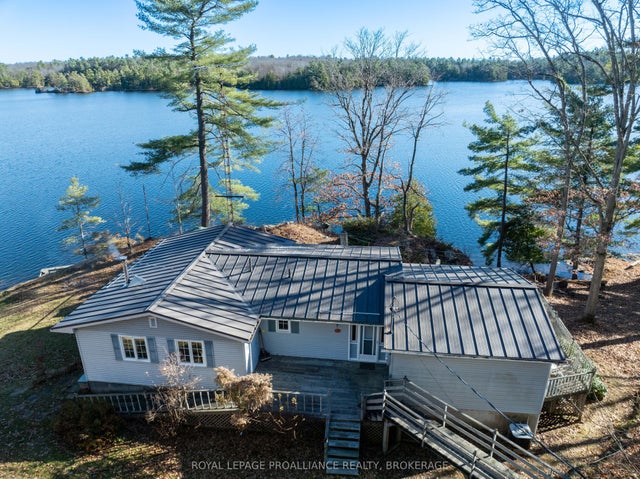 222 Creek Crossing Lane, Rideau Lakes