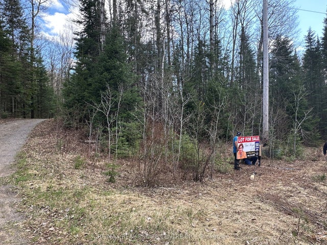 Conc 22 Pt Lot 12 N/a, Highlands East