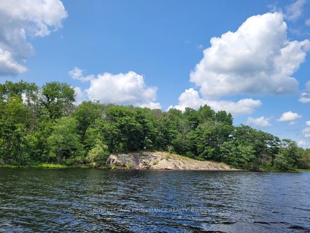 Kennebec Lake Lane, Central Frontenac