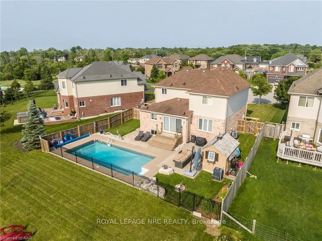 535 Carrie Avenue, Fort Erie