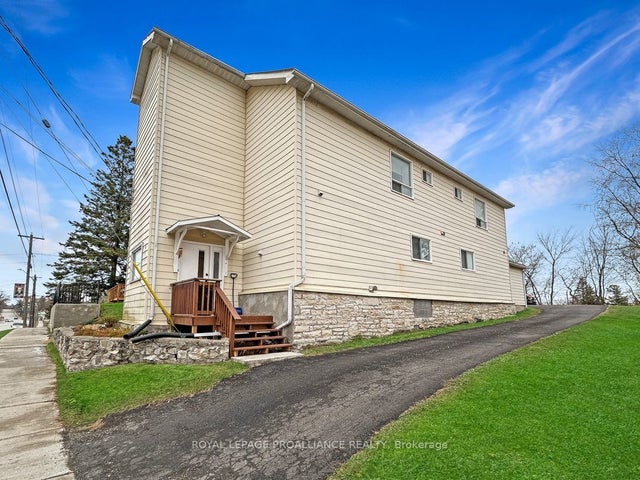 91 St.lawrence Street E, Centre Hastings