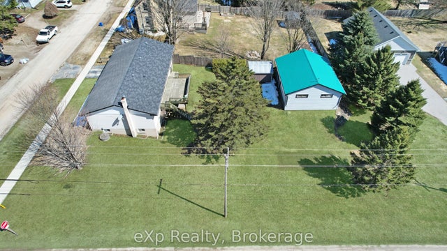 815 Albert Street E, West Grey