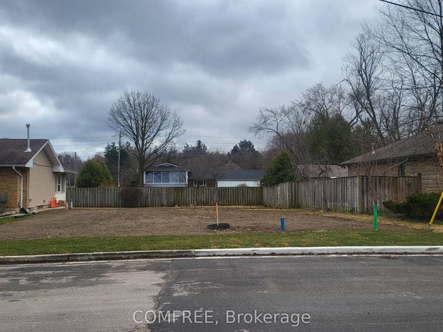 10 Lynwood Avenue, Guelph