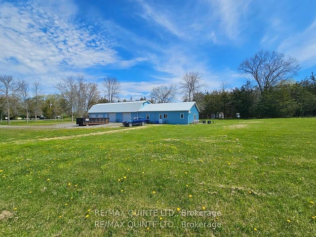 1648 North Big Island Road, Prince Edward County