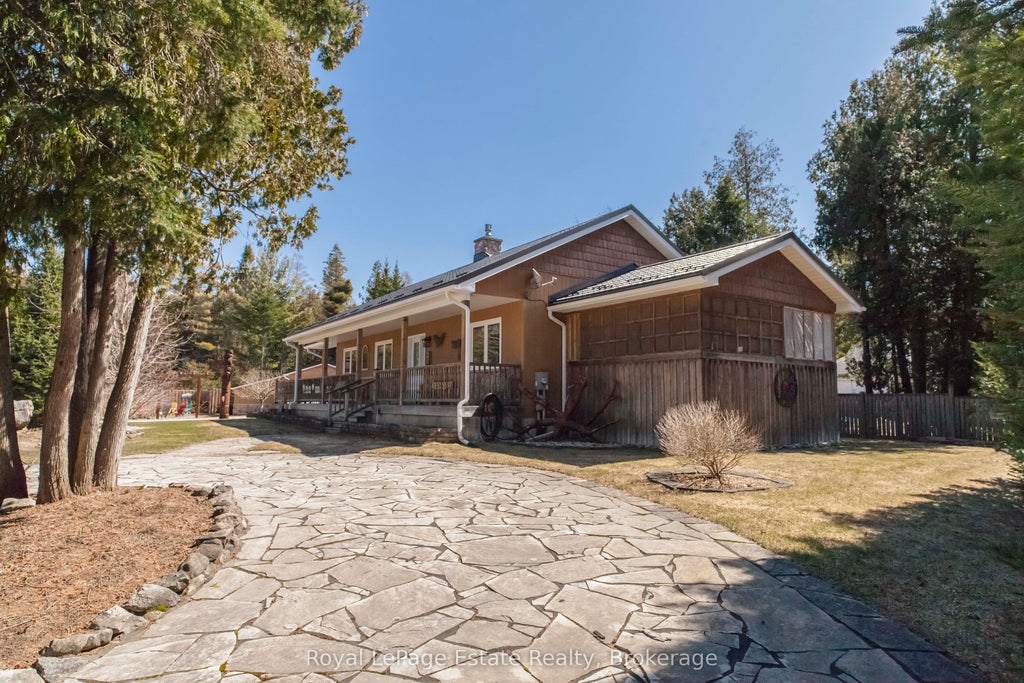 204 Seventh Street N, South Bruce Peninsula