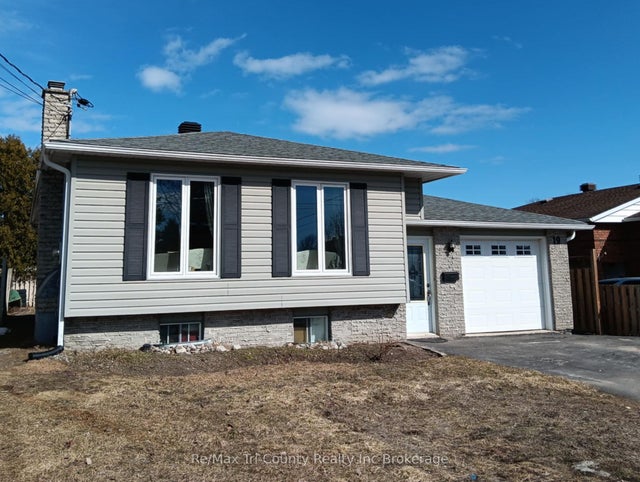 19 Belleview Crescent, North Bay