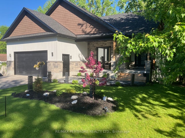 9 Smith Street, Whitewater Region