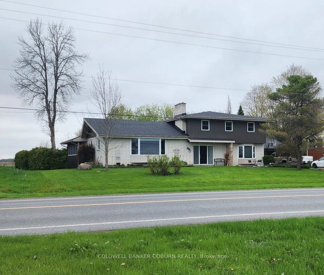 11391 Lakeshore Drive, South Dundas