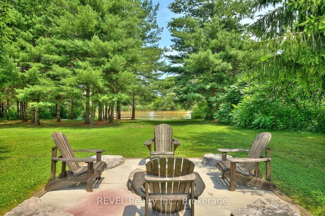 9695 Grassy Brook Road, Niagara Falls