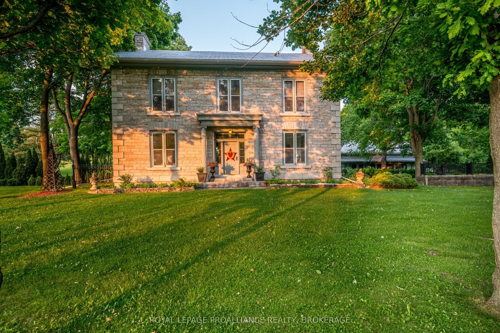 316 Colebrook Road, Stone Mills