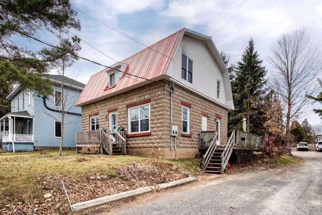 24 Rideau Street, Westport