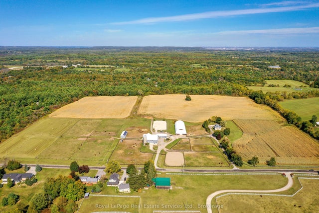 1748 Centre Road, Hamilton
