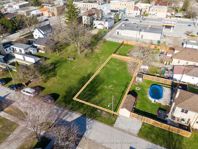 257 Pearl Street, North Middlesex