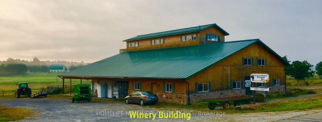 337 Escott Rockport Road, Leeds and the Thousand Islands