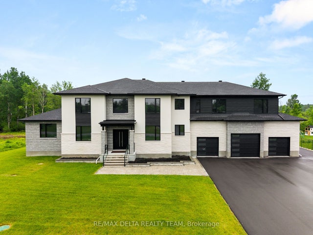663 Ballycastle Crescent, Blossom Park - Airport and Area