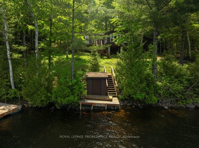 1045 Wheatley Lane, North Frontenac